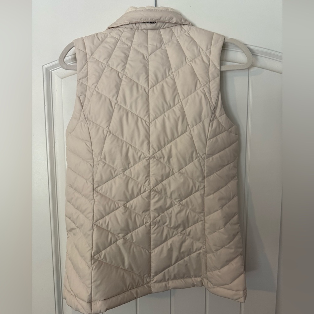 SOLD Columbia Women's Heavenly Omni-Heat Vest - Picture 3 of 6